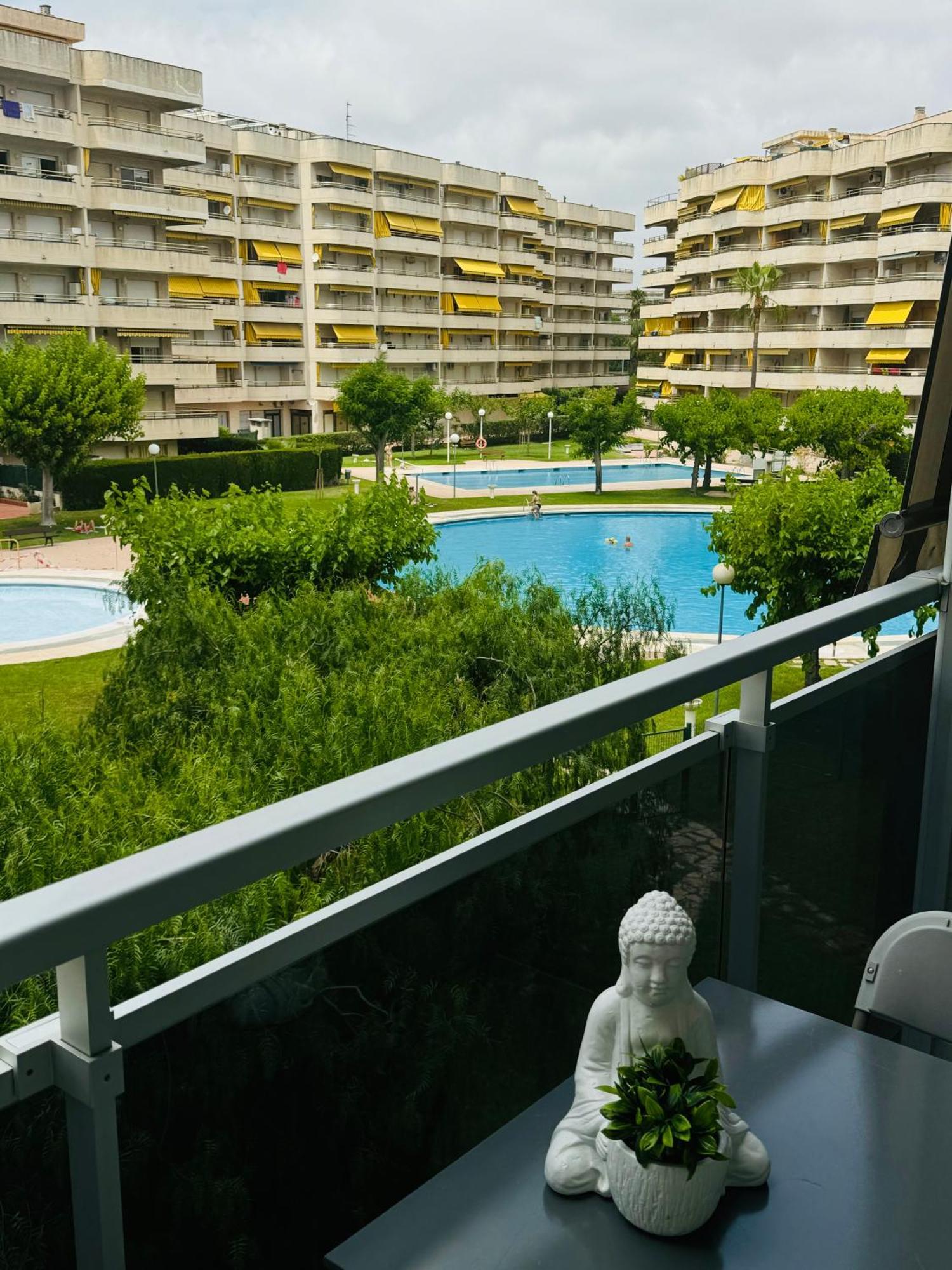 Delux Apartament Салоу Экстерьер фото